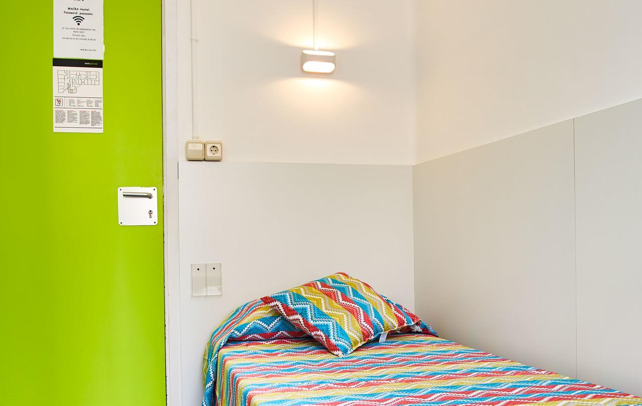Central And Basic Universitat For Young Hostel Барселона Екстериор снимка